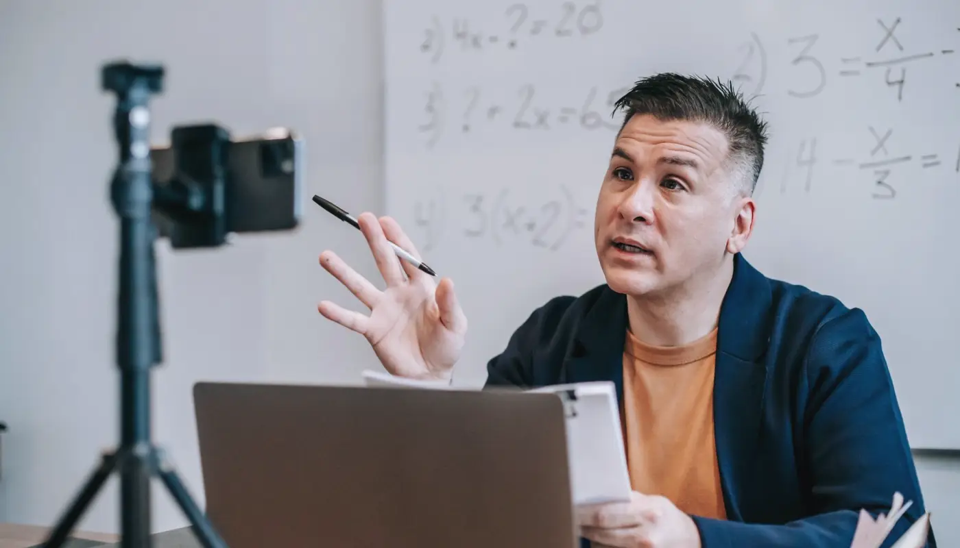 Alati na kojima gradimo lekcije o e-mailu i video pozivima